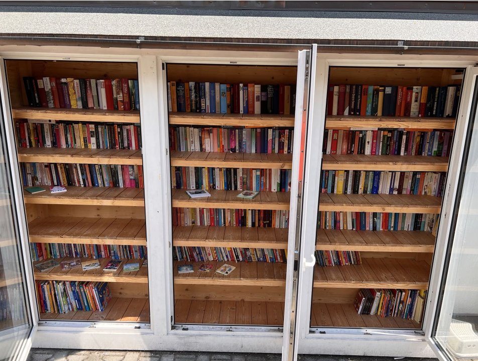 Der öffentliche Bücherschrank von Obelin in Oberau