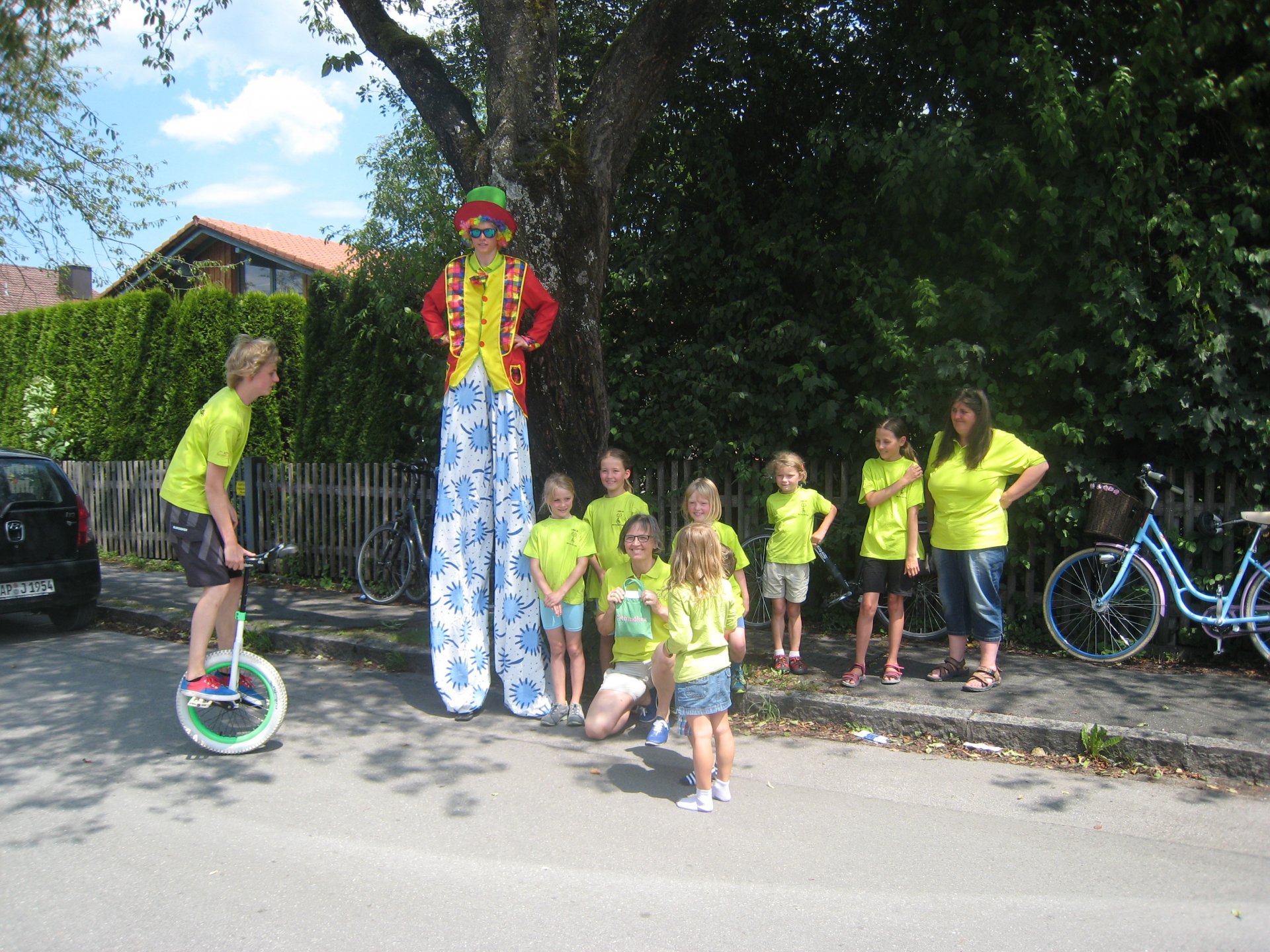 Vor dem auftritt im kinderbu  ro